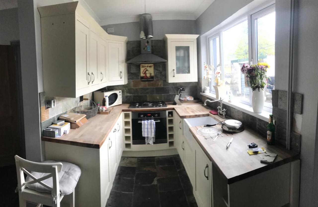 Charming 3 Bedroom House With A Warmth Character Glyn Neath Kültér fotó